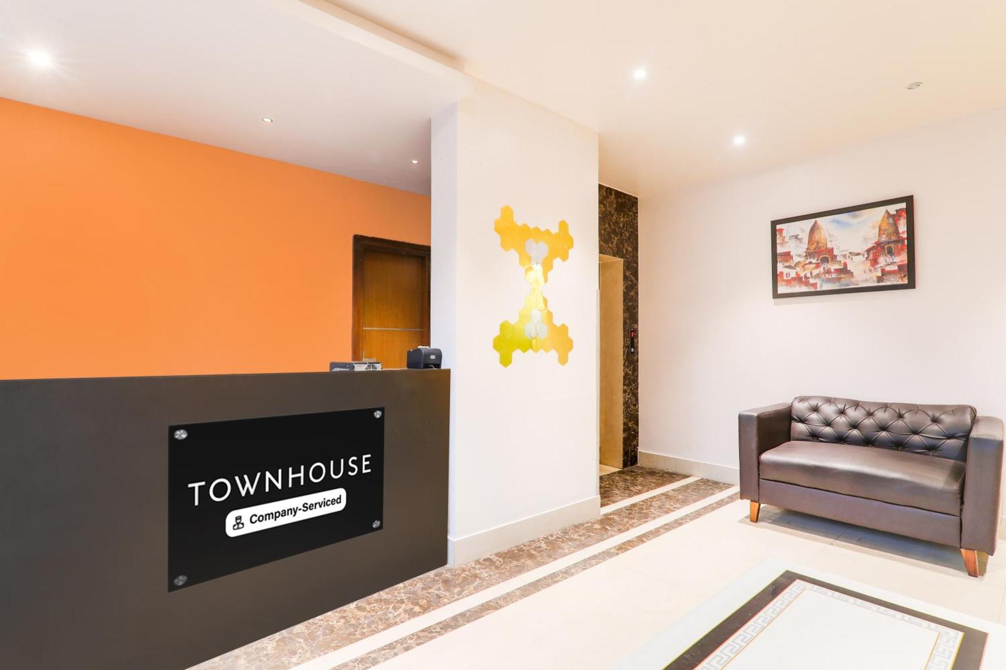 Super Townhouse Viraj Khand Formerly Veridian Inn Chinhat Luaran gambar
