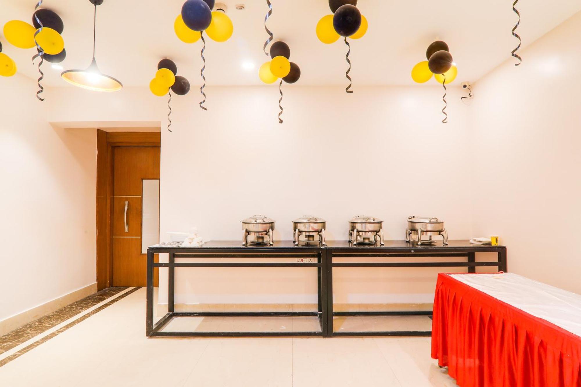 Super Townhouse Viraj Khand Formerly Veridian Inn Chinhat Luaran gambar