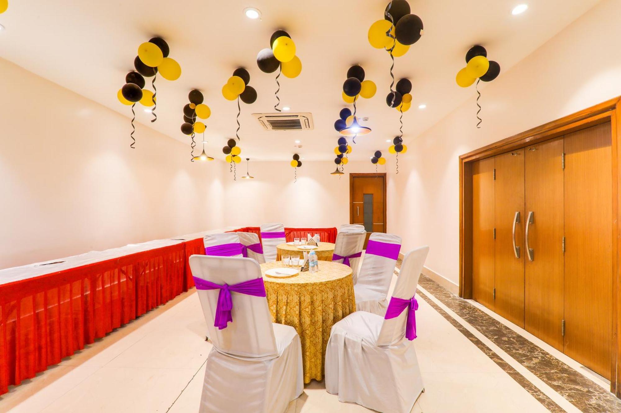 Super Townhouse Viraj Khand Formerly Veridian Inn Chinhat Luaran gambar